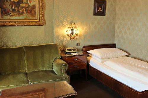 Palais Porcia Hotel
