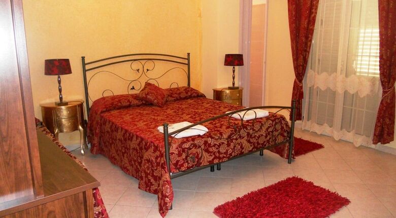 Hostal B&B Perla Di Corso Savoia