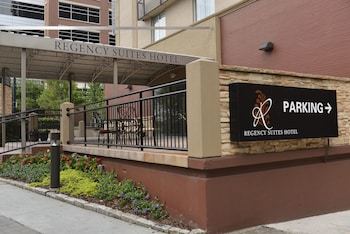 Hotel Regency Suites