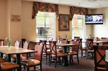 Hotel Regency Suites