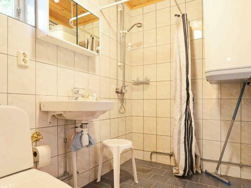 Three-bedroom Holiday Home In Vissefj�rda
