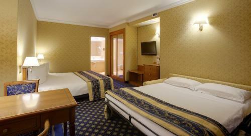 Hotel Ovest