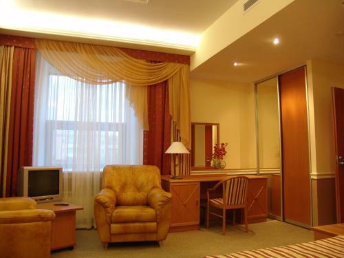 Hotel Rings