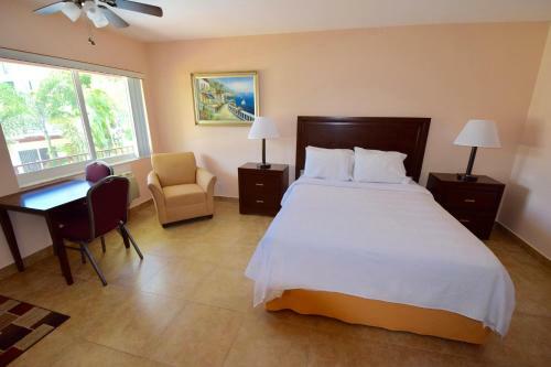 Hotel Surf Side Resort