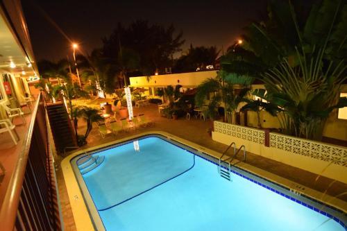 Hotel Surf Side Resort