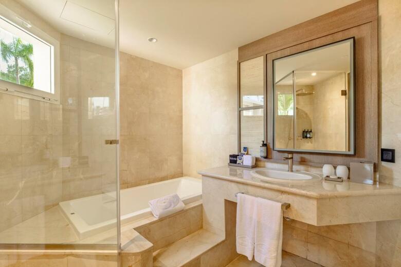 Hotel Grand Palladium Select B�varo