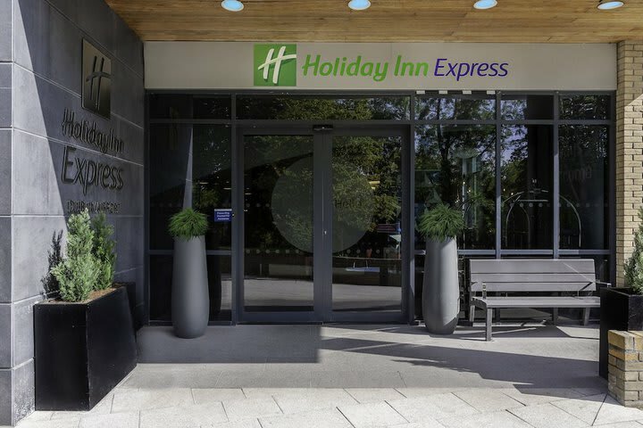 Hotel Express By Holiday Inn Dublin Airport