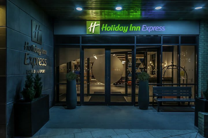 Hotel Express By Holiday Inn Dublin Airport