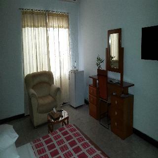 Sir Max Hotel