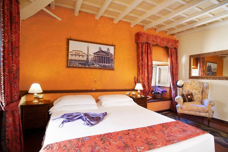Hotel Pantheon Inn