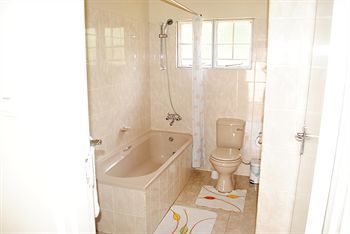 Bed & Breakfast Mosi-o-tunya Executive Lodge