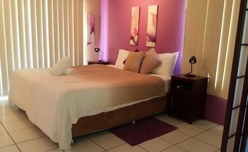 Hotel Golden Sands Beachfront Resort