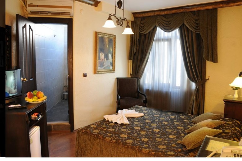 Megara Hotel