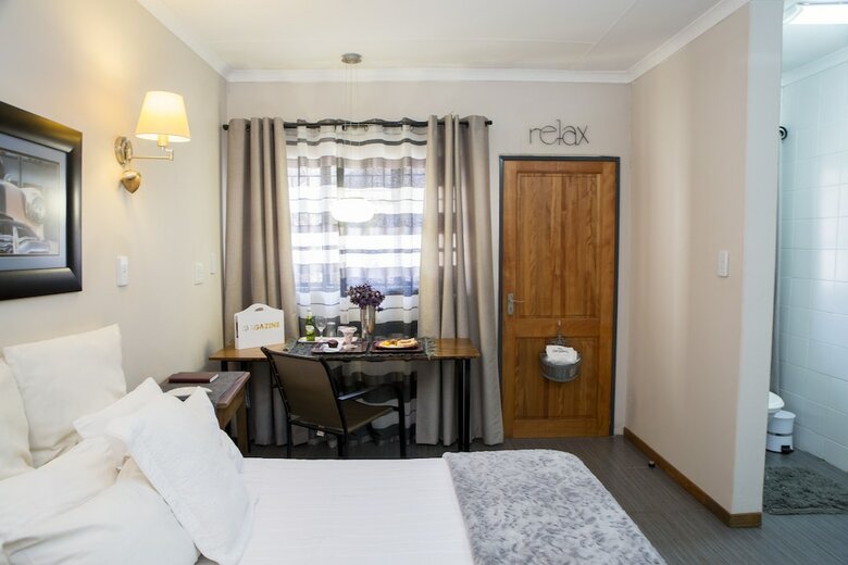 Hostal Ons Dorpshuis Guesthouse