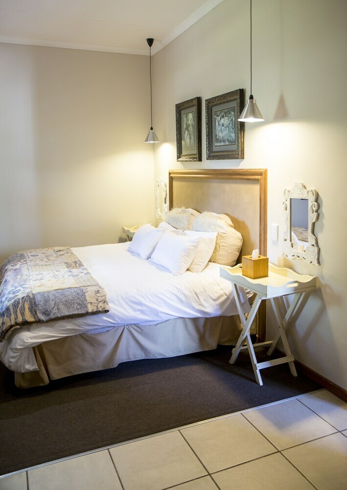 Hostal Ons Dorpshuis Guesthouse