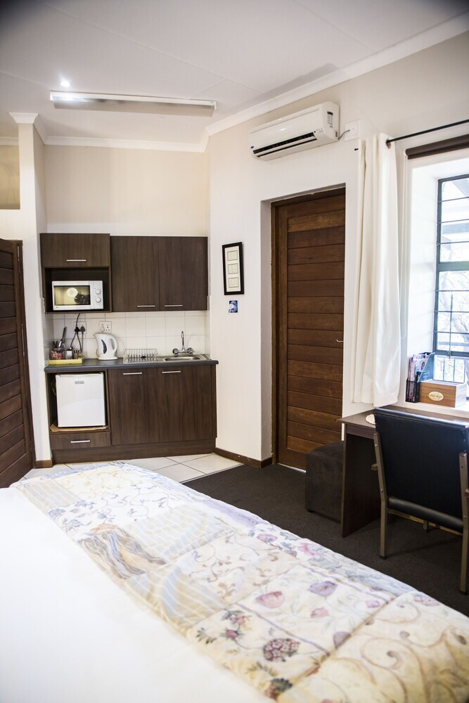 Hostal Ons Dorpshuis Guesthouse