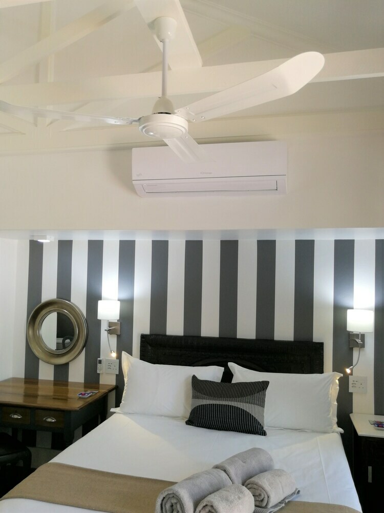 Hostal At 98 On Lynburn Guest House