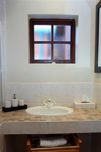 Hostal Dolphin Dunes Guest House