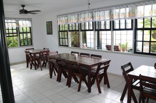 Hostal Guesthouse Amice