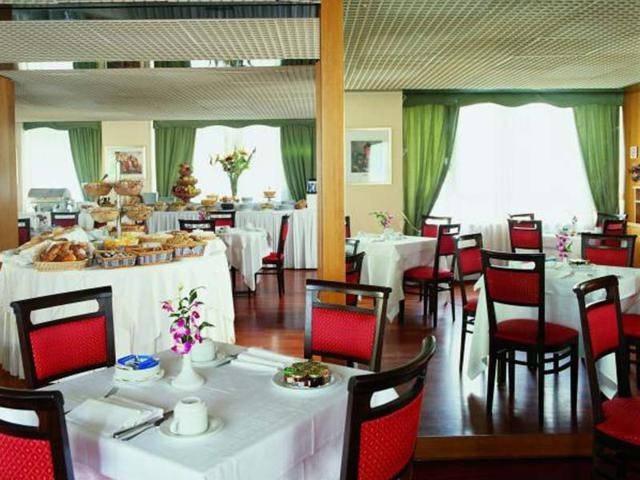 Hotel UNA Century