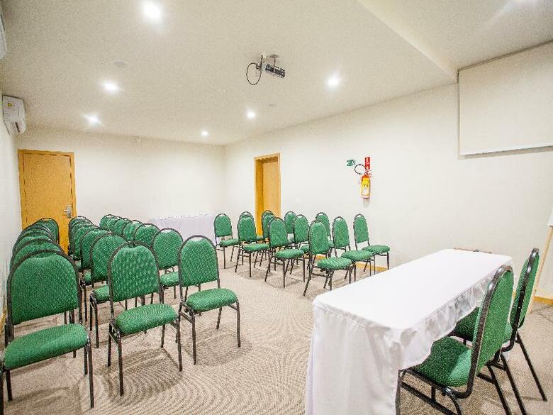 Hotel Sao Carlos Othon Suites