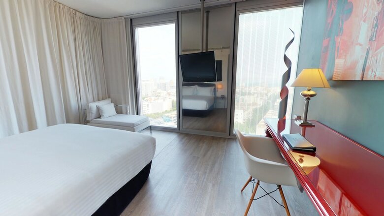 Hotel Meli� Barcelona Sky