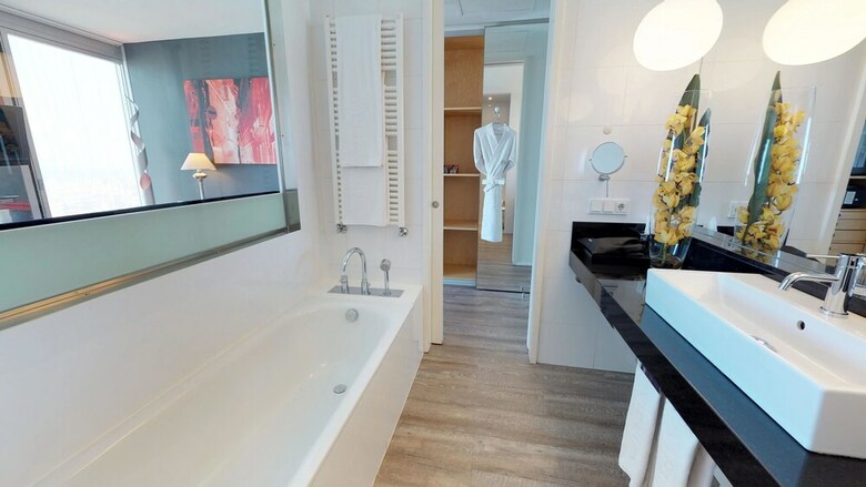 Hotel Meli� Barcelona Sky