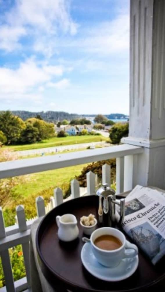 Bed & Breakfast Maccallum House Inn