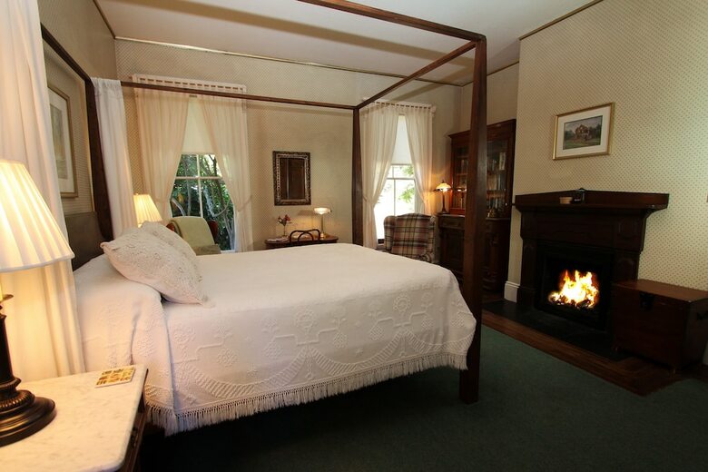 Bed & Breakfast Joshua Grindle Inn