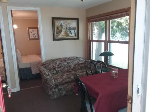 Posada Pacific Hotel Bayview Cottages