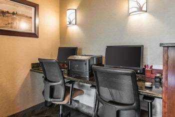 Hotel Comfort Suites Golden West On Evergreen Parkway
