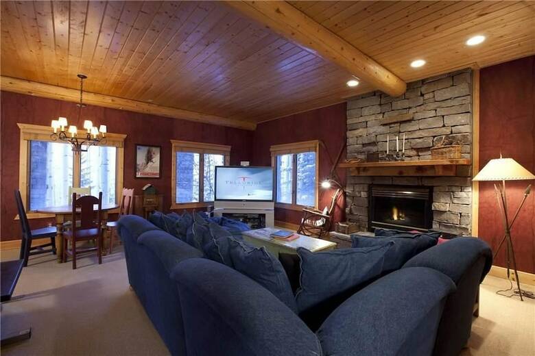 Snowdrift Cabin