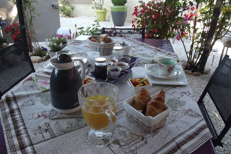 Bed & Breakfast Mas De La Coucourde