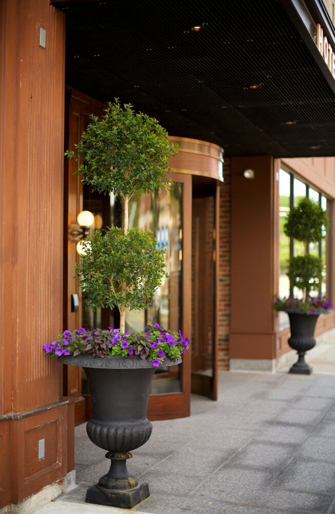 Hotel On North