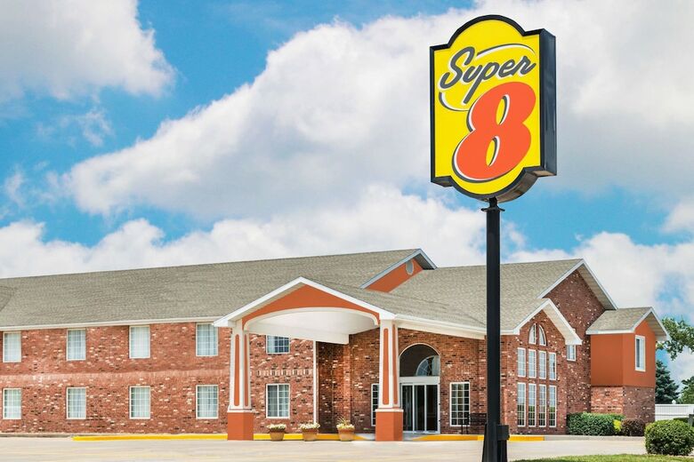 Hotel Super 8 Motel - Bolivar