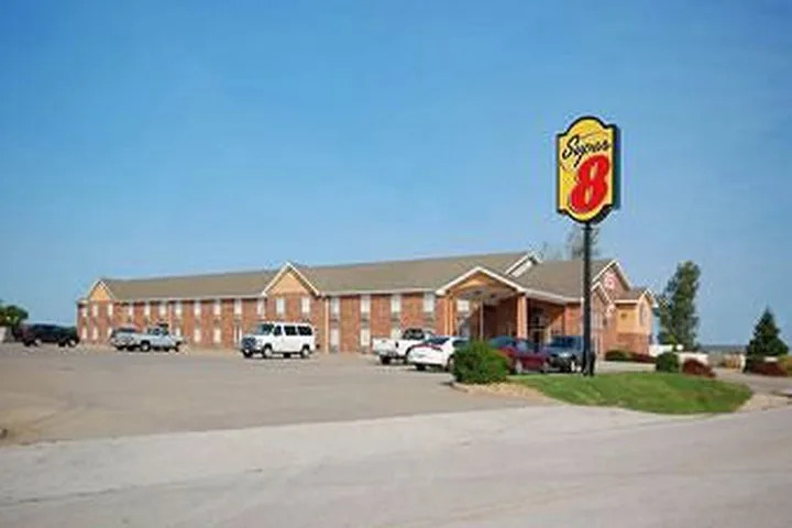 Hotel Super 8 Motel - Bolivar