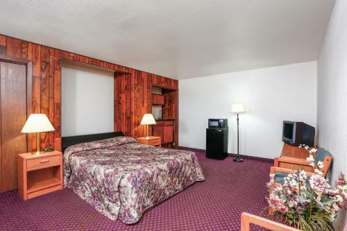 Hotel Travelodge Deer Lodge Montana