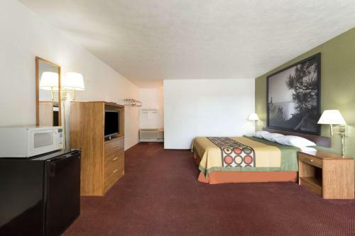 Hotel Super 8 By Wyndham Wells