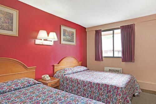 Motel Knights Inn Pine Brook