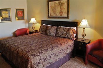 Hotel Rumbling Bald Resort