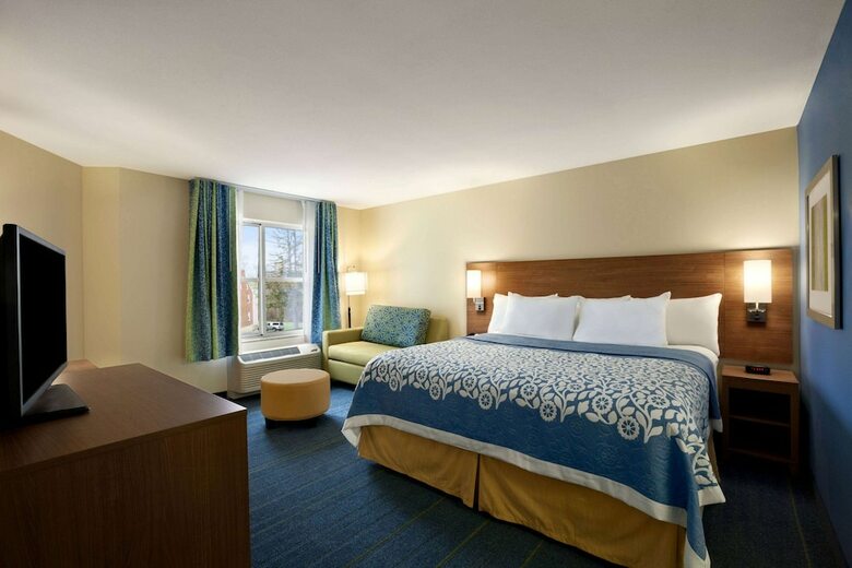Hotel Days Inn & Suites Altoona