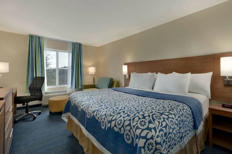 Hotel Days Inn & Suites Altoona