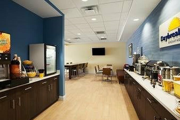 Hotel Days Inn & Suites Altoona