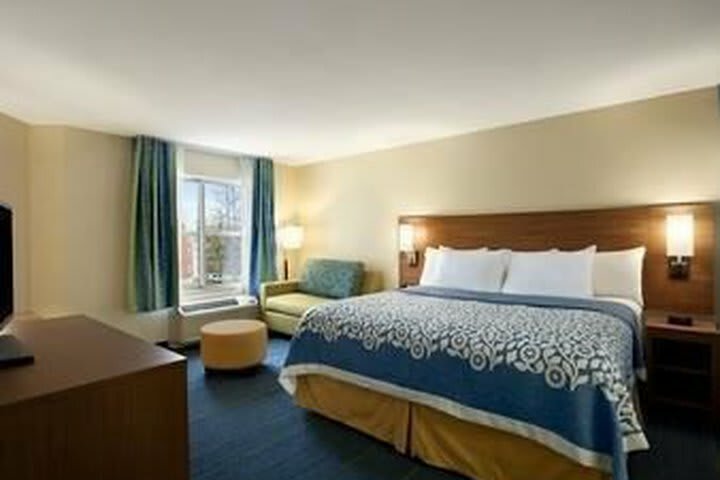 Hotel Days Inn & Suites Altoona
