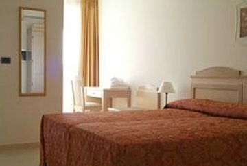 Hotel Albatres Palace