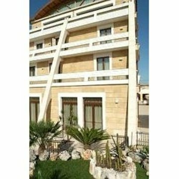 Hotel Albatres Palace