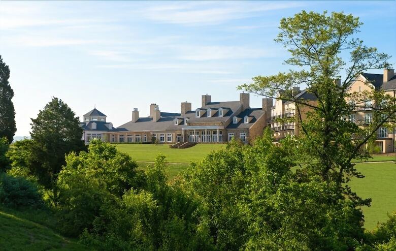 Hotel Salamander Resort And Spa