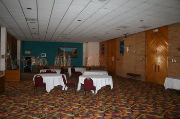 Hotel Douglas Inn & Conference Center