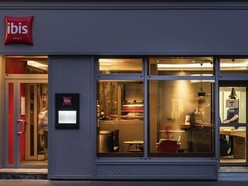 Hotel Ibis Paris Avenue De La Republique