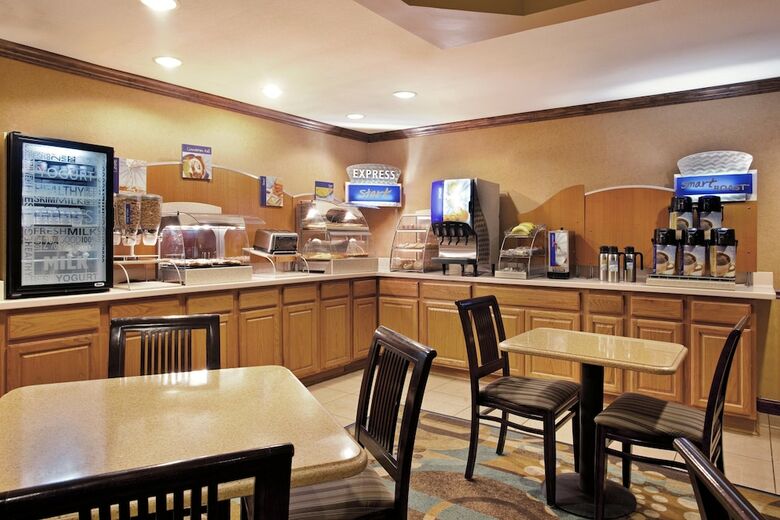 Hotel Holiday Inn Express Tuscola